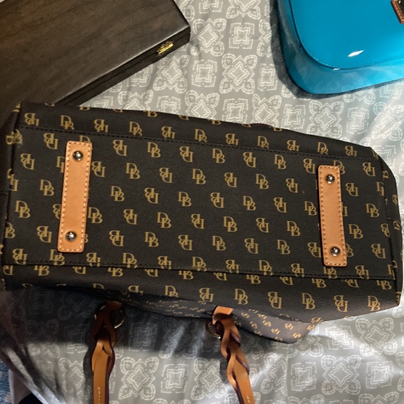 Dooney & Bourke bag new without tags - Picture 4 of 4